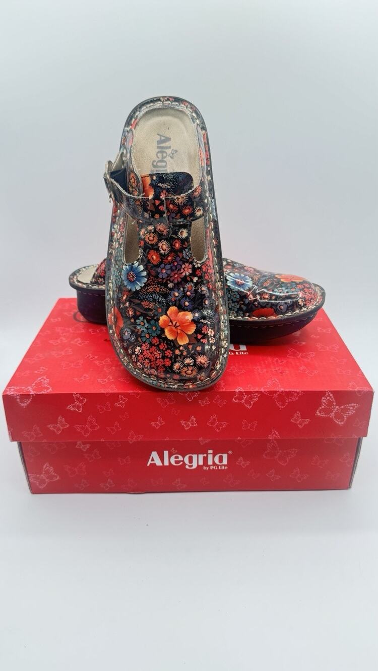 Alegria By PG Lite 7 Patent Leather Butterfly Shoes Buckle Clogs Mules ALG-DON
